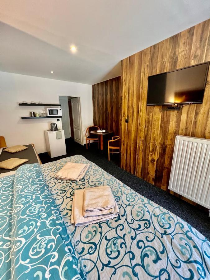Hotel Jiricna Сушице Экстерьер фото