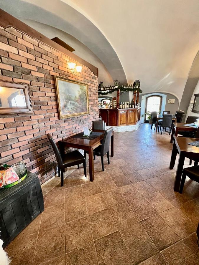 Hotel Jiricna Сушице Экстерьер фото