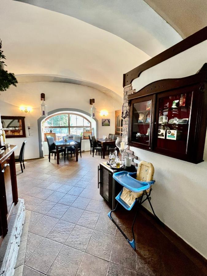 Hotel Jiricna Сушице Экстерьер фото