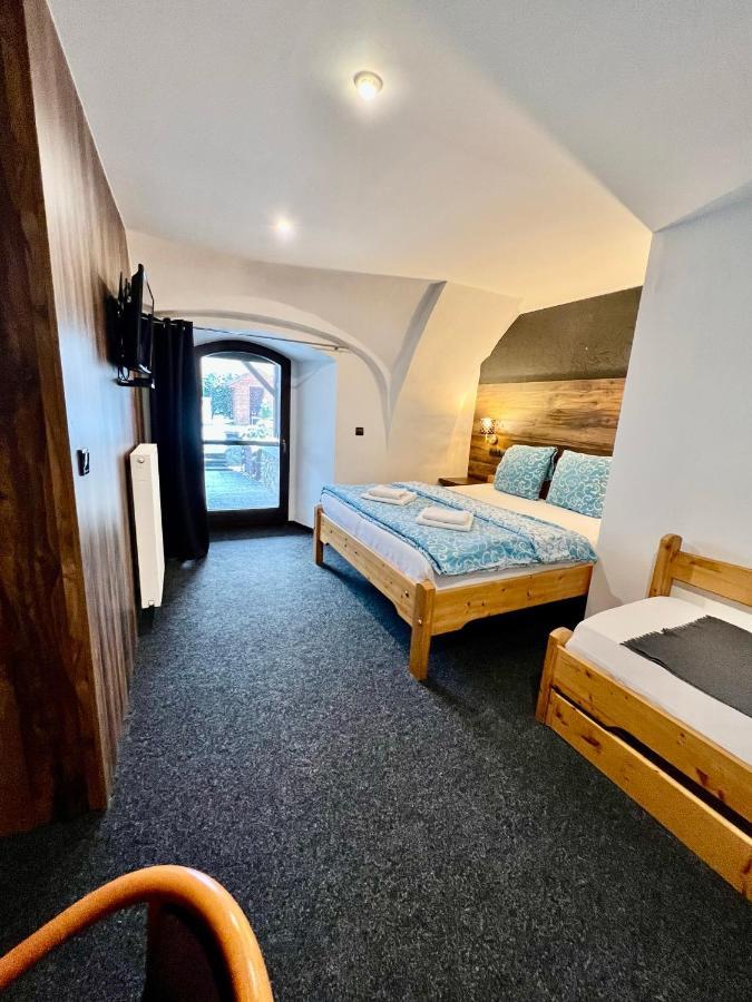 Hotel Jiricna Сушице Экстерьер фото