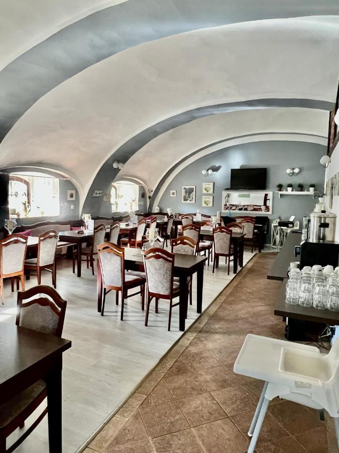 Hotel Jiricna Сушице Экстерьер фото