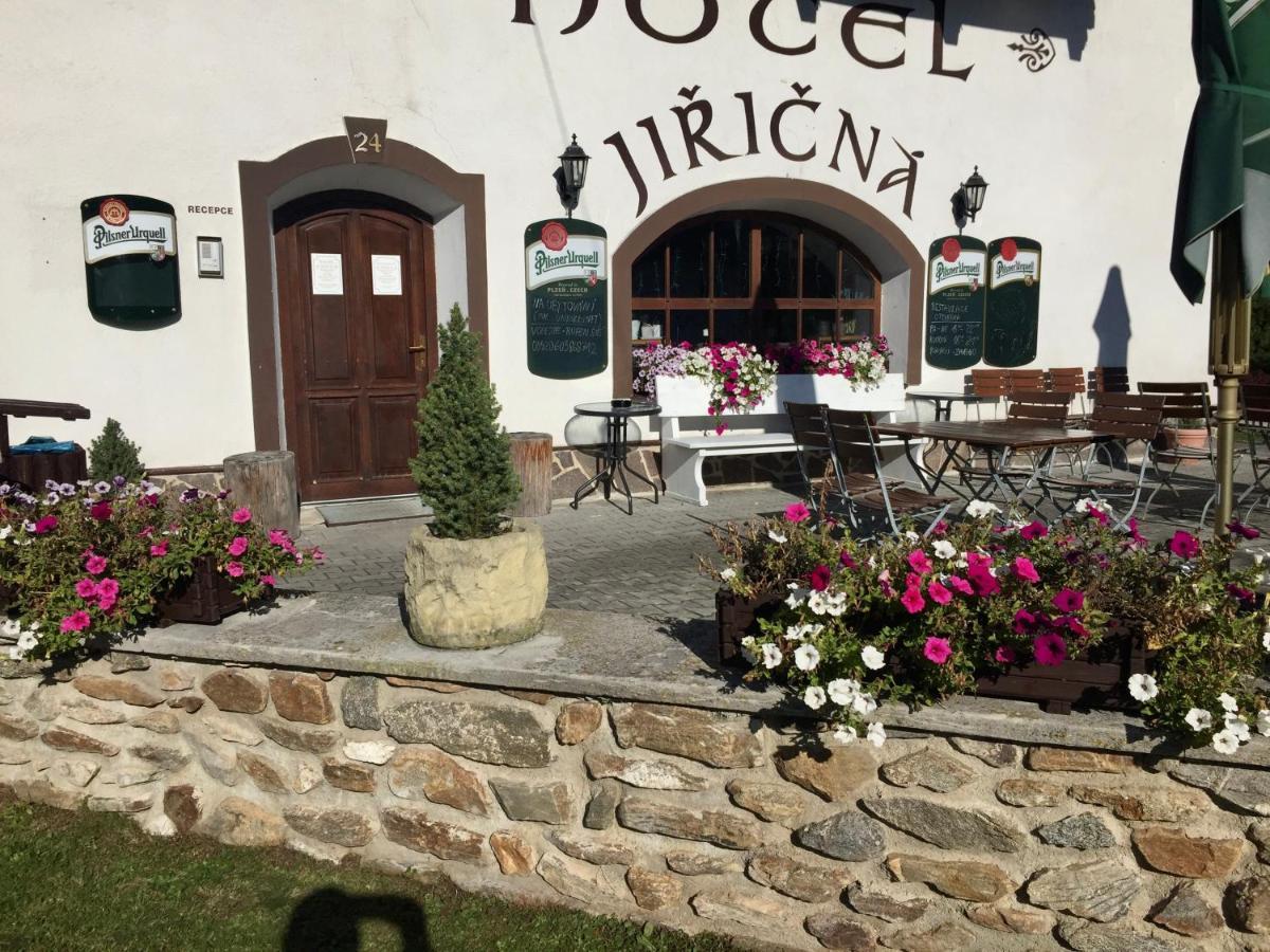 Hotel Jiricna Сушице Экстерьер фото